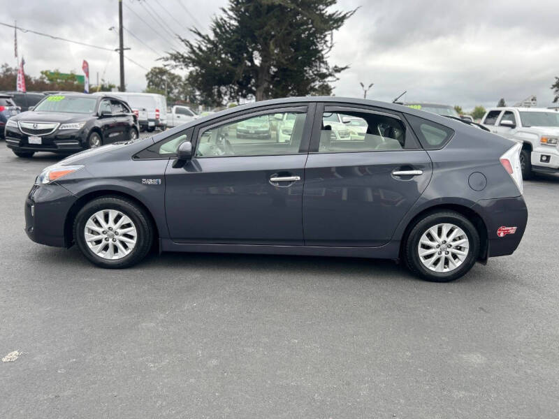 2013 Toyota Prius Plug-in Hybrid