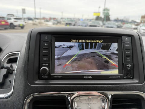 2016 Chrysler Town and Country Touring