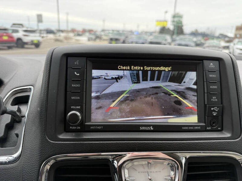 2016 Chrysler Town and Country Touring