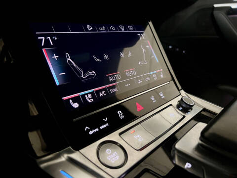 2019 Audi e-tron quattro Prestige