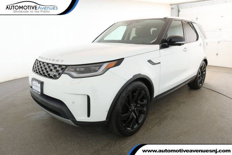 2024 Land Rover Discovery P300 S