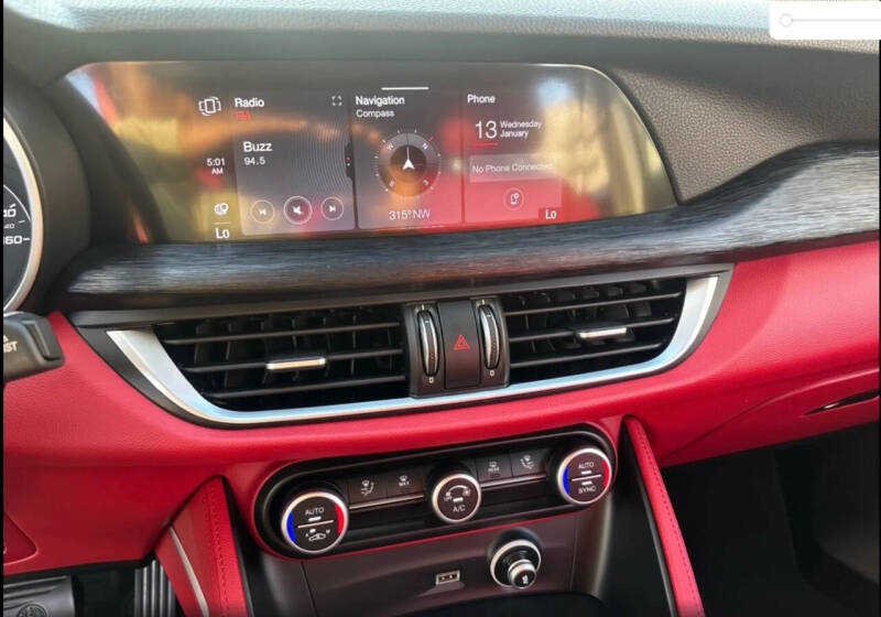 2020 Alfa Romeo Stelvio Sport