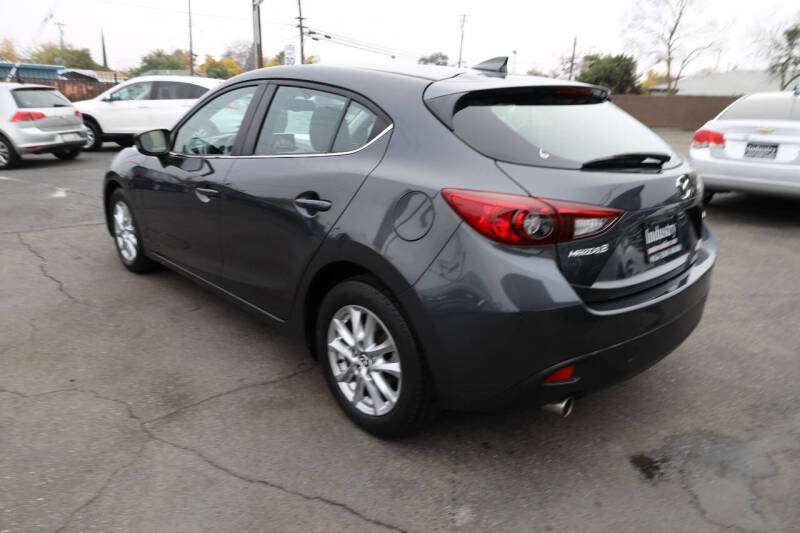 2016 Mazda MAZDA3 i Grand Touring