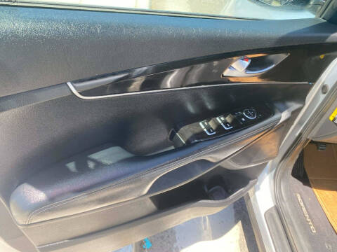 2017 Kia Sorento L