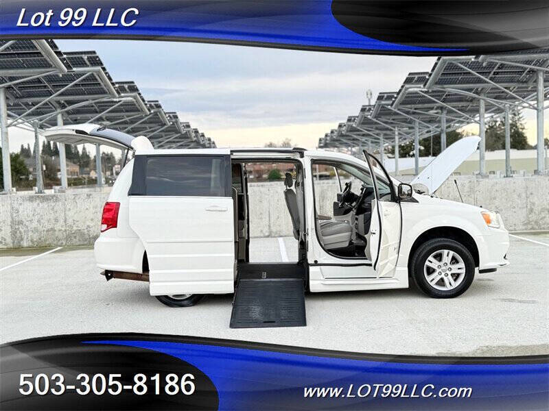2011 Dodge Grand Caravan Crew