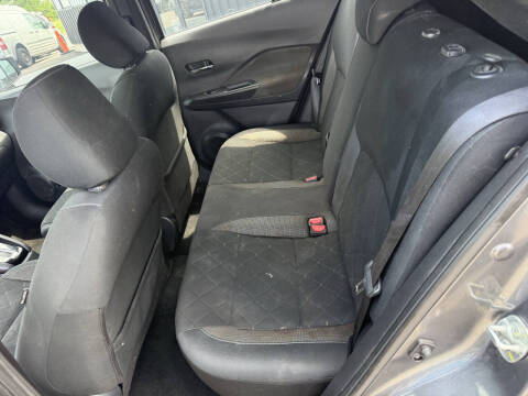 2019 Nissan Kicks S