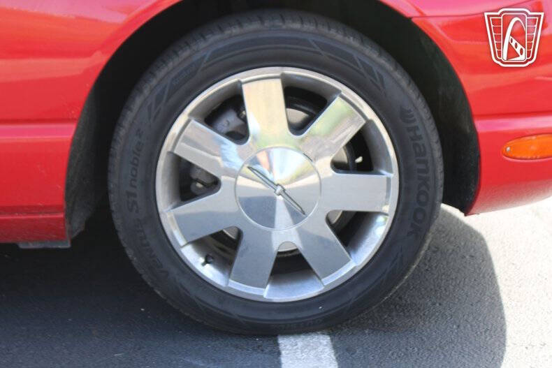 2002 Ford Thunderbird Deluxe