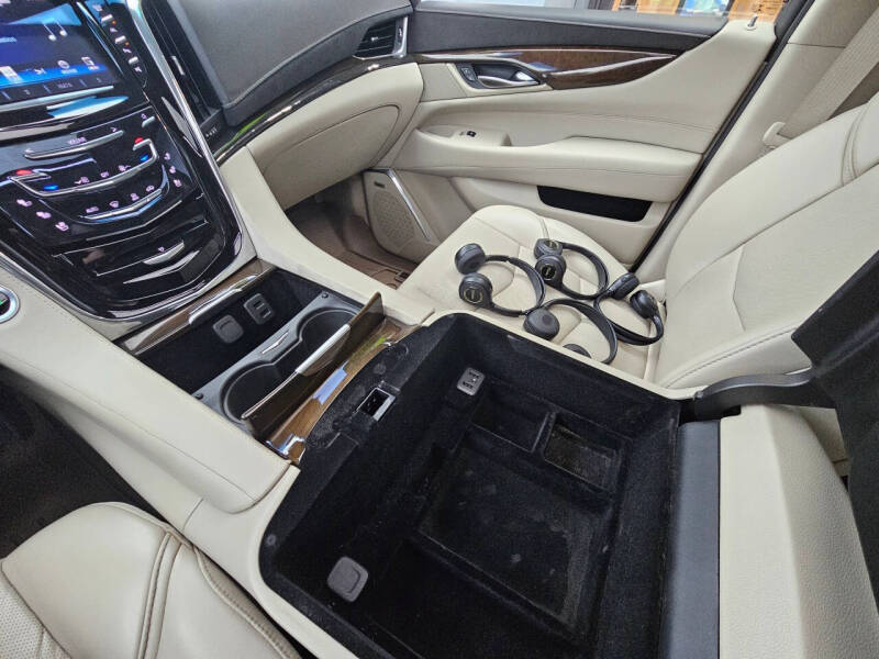 2018 Cadillac Escalade ESV Premium Luxury