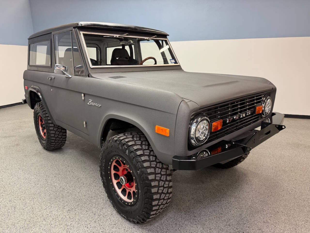 1970 Ford Bronco 10