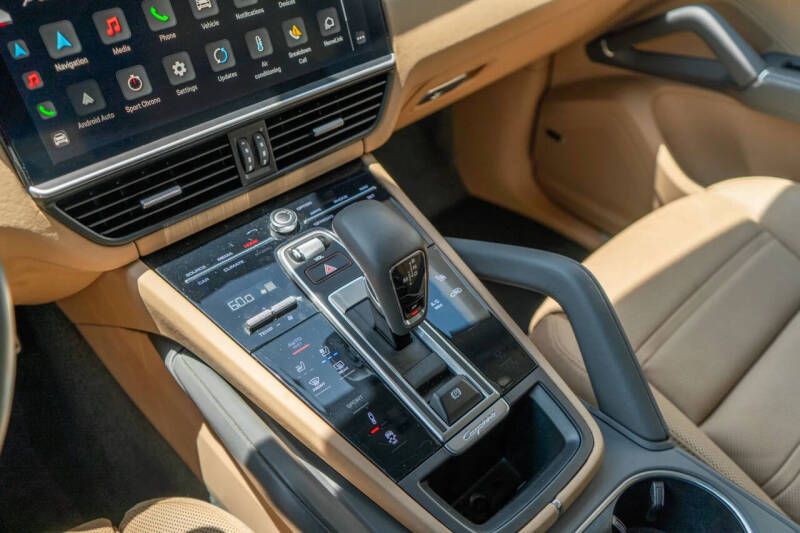 2023 Porsche Cayenne