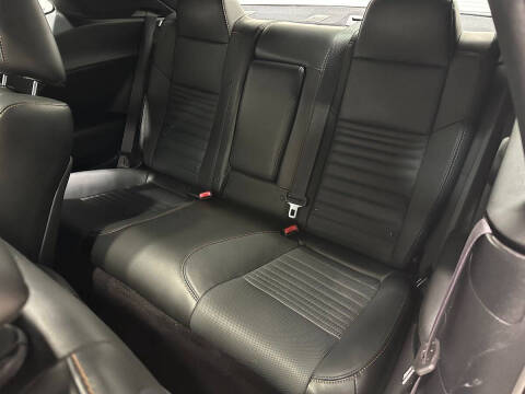 2016 Dodge Challenger 392 HEMI Scat Pack Shaker