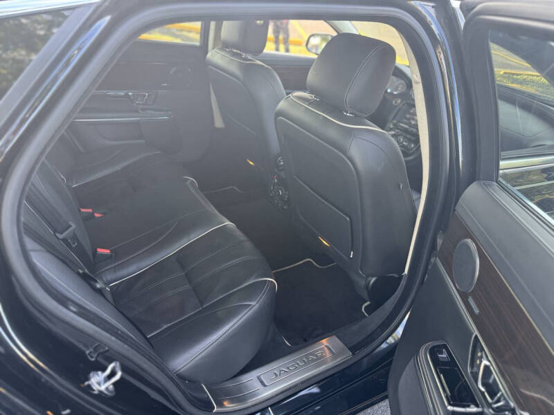 2014 Jaguar XJL Portfolio