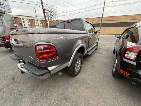 2002 Ford F-150 Lariat