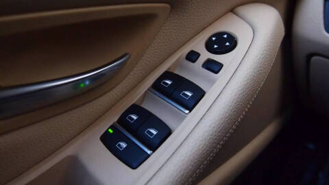 2016 BMW 5 Series 528i