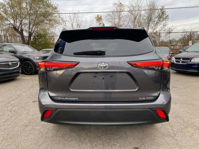 2022 Toyota Highlander XLE