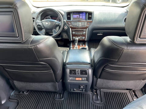 2013 Nissan Pathfinder Platinum
