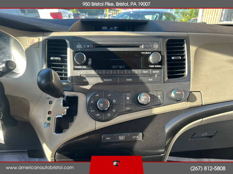2011 Toyota Sienna
