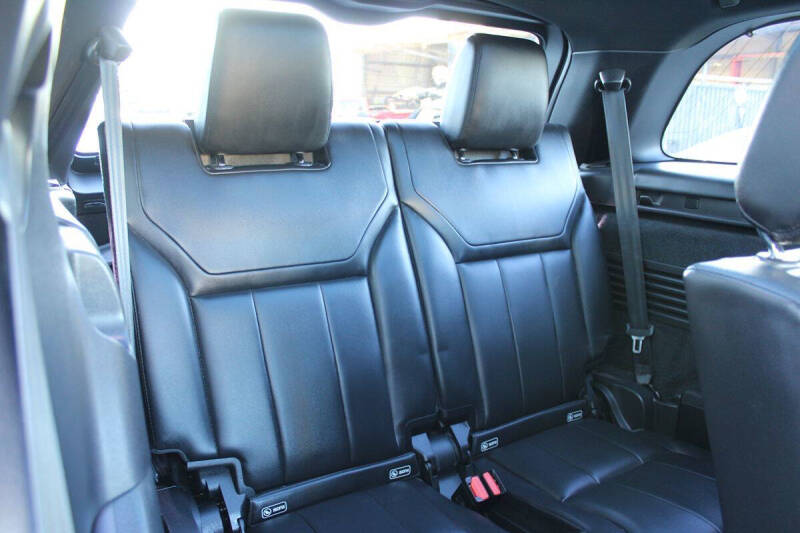 2020 Land Rover Discovery Landmark Edition