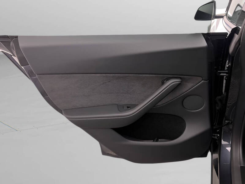 2025 Tesla Model Y Long Range