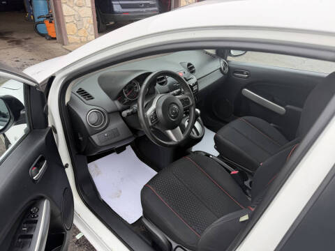 2012 Mazda MAZDA2 Touring