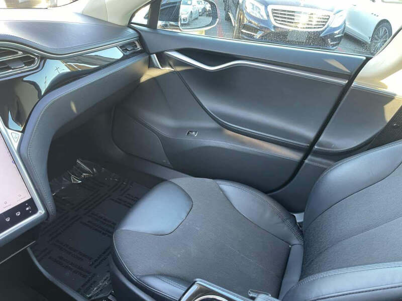 2013 Tesla Model S