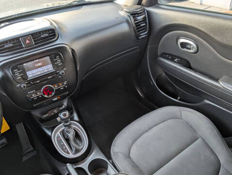 2017 Kia Soul +