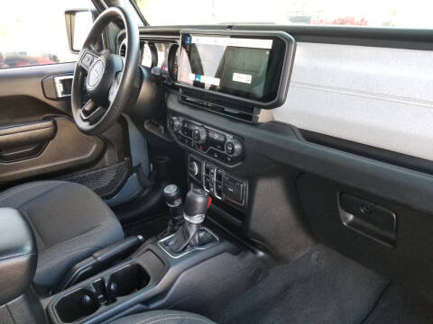 2024 Jeep Gladiator NightHawk