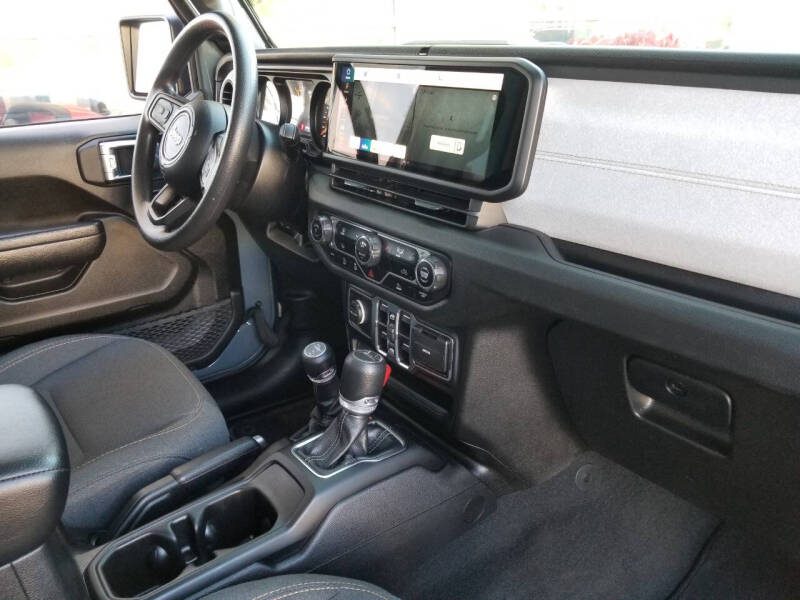 2024 Jeep Gladiator NightHawk