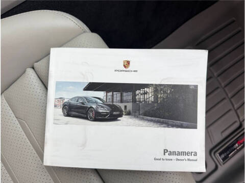 2017 Porsche Panamera 4S
