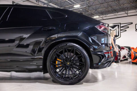 2025 Lamborghini Urus SE