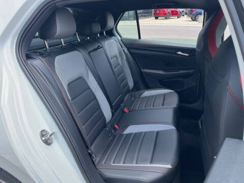 2025 Volkswagen Golf GTI SE