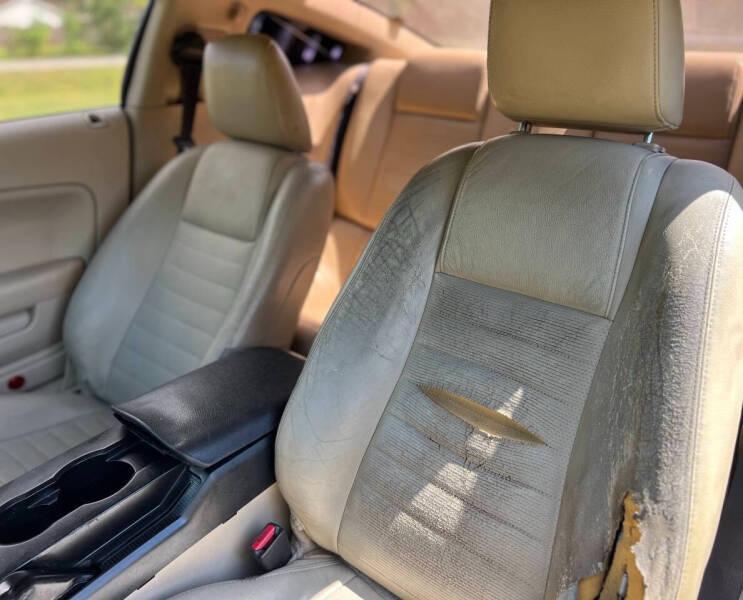 2005 Ford Mustang GT Deluxe