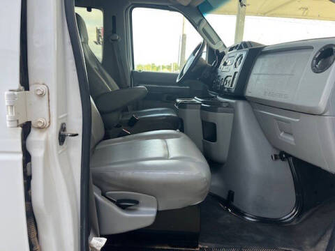 2013 Ford E-Series E-350 SD XL