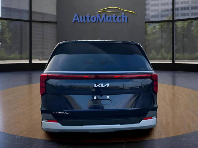2025 Kia Carnival EX