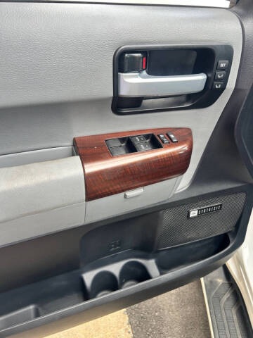 2016 Toyota Sequoia Platinum