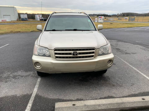 2003 Toyota Highlander for sale at Homeland Motors INC in Winchester VA