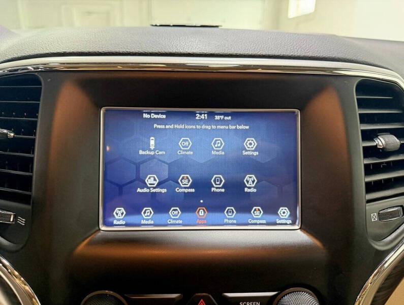 2019 Jeep Grand Cherokee Laredo E