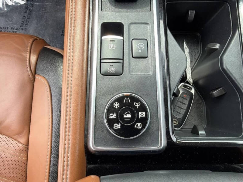 2023 Nissan Pathfinder Platinum
