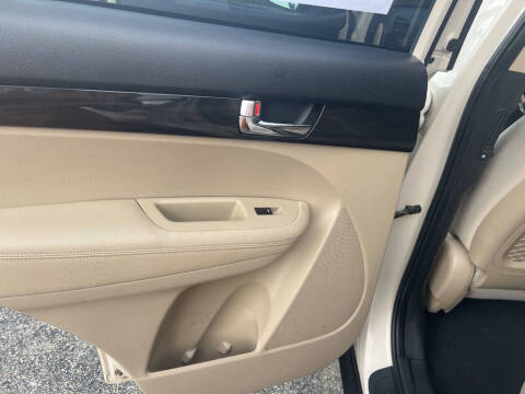 2011 Kia Sorento LX