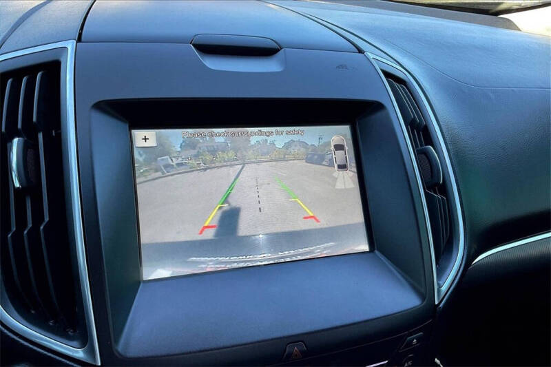 2016 Ford Edge Titanium