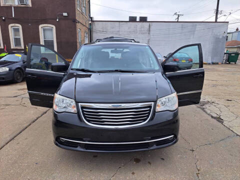 2013 Chrysler Town and Country Touring