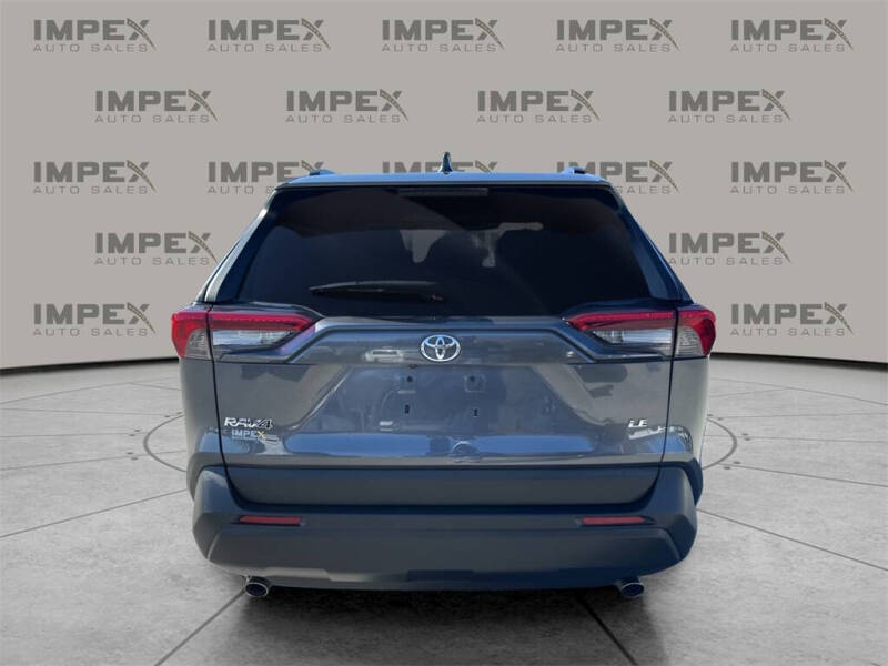 2019 Toyota RAV4 LE