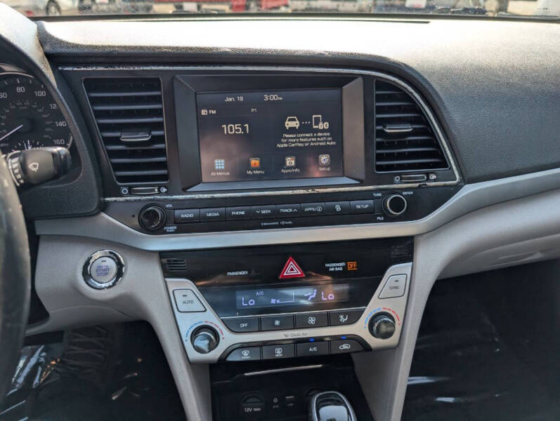 2017 Hyundai Elantra