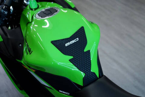 2025 Kawasaki Ninja 650 ABS KRT Edition