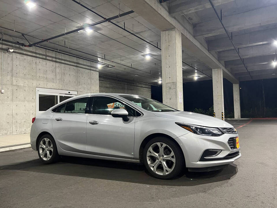 2018 Chevrolet Cruze for sale at Issaquah Autos in Issaquah, WA