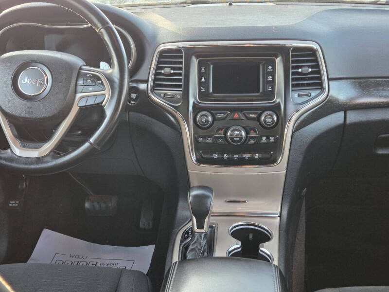 2017 Jeep Grand Cherokee Laredo