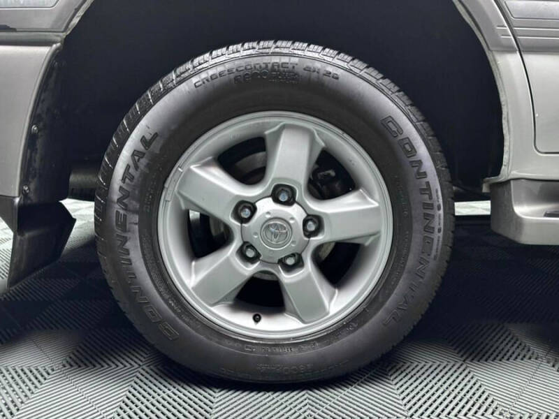 2004 Toyota Land Cruiser