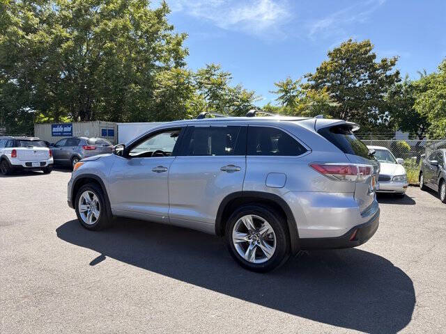 2016 Toyota Highlander