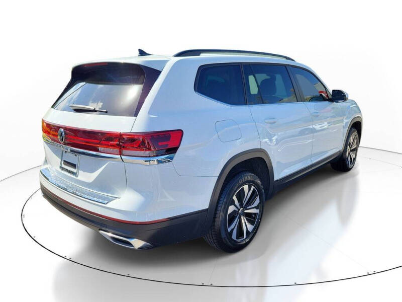 2024 Volkswagen Atlas SE