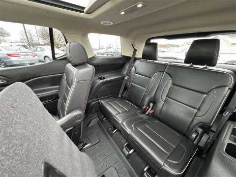 2022 GMC Acadia Denali